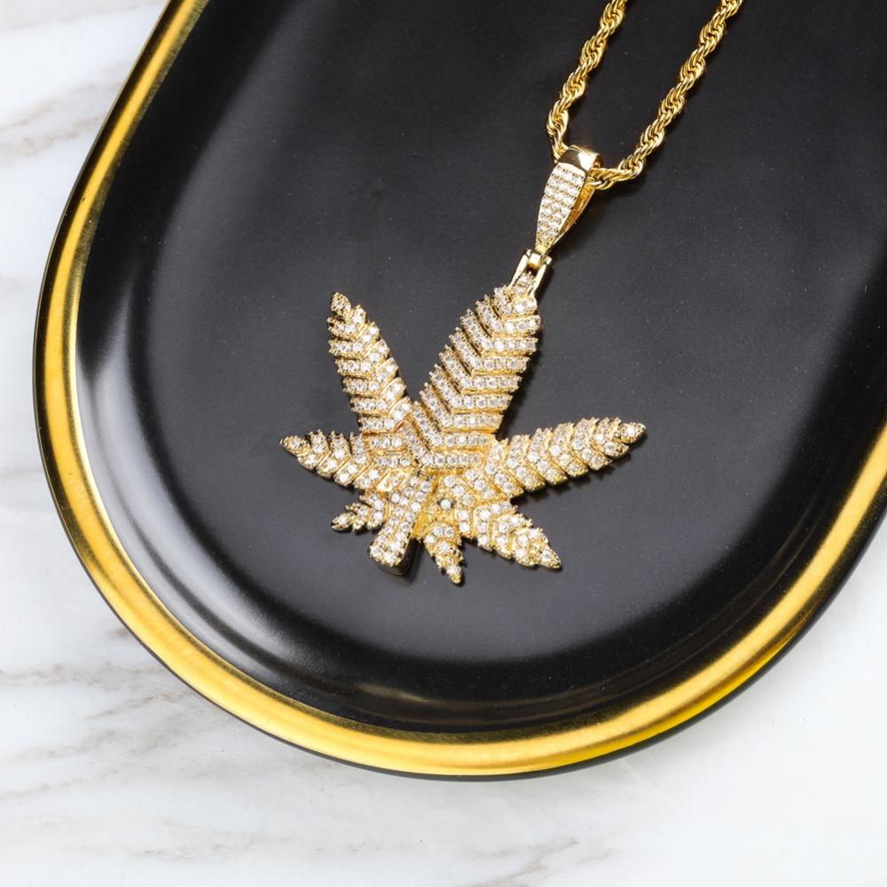 BLUE ICE LEAF PENDANT & CHAIN AAAA+